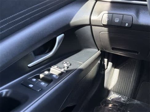 Certified 2025 Hyundai Elantra Blue image 14