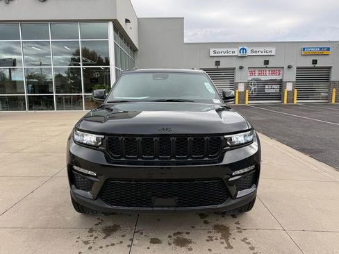 New 2025 Jeep Grand Cherokee Limited w/ Black Appearance Package image 5