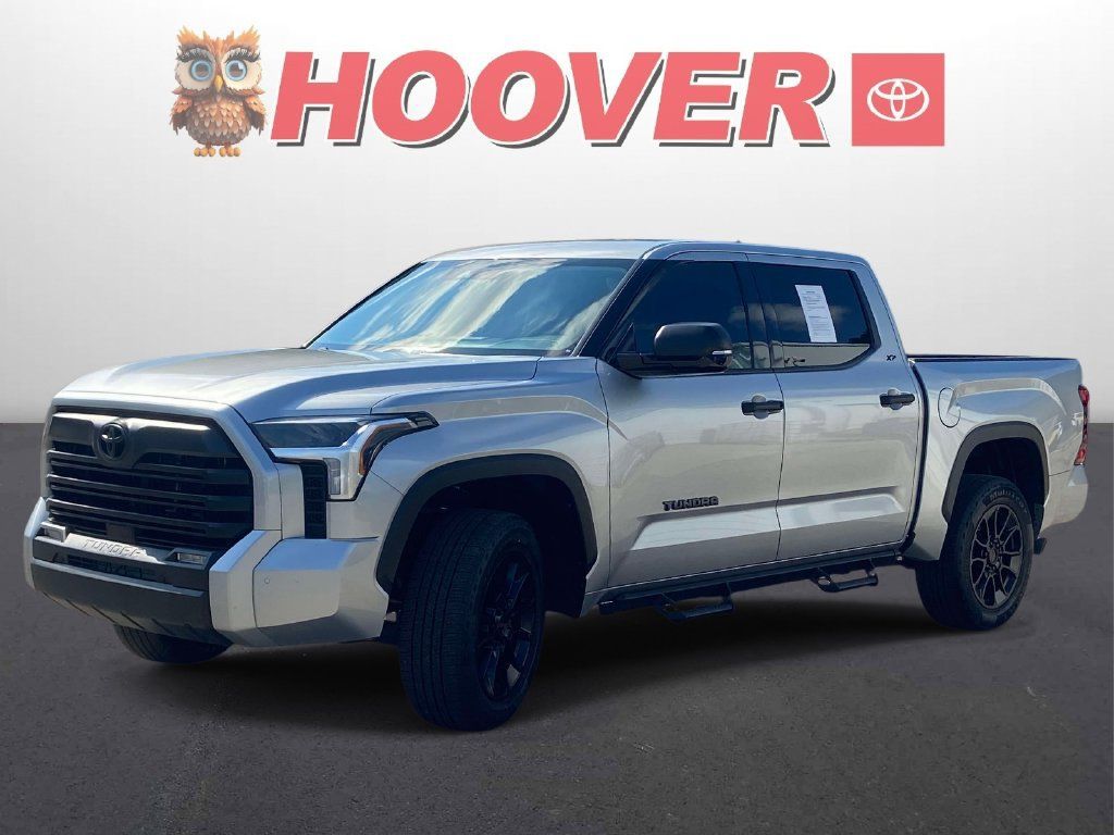 Used 2023 Toyota Tundra SR5 w/ SR5 Convenience Package AWD/4WD image 2