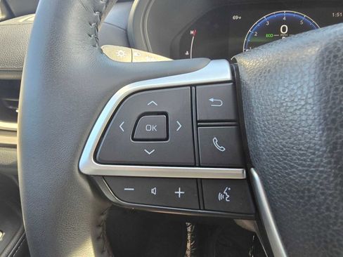 Used 2025 Toyota Grand Highlander AWD image 33