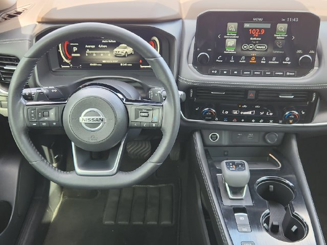 Used 2021 Nissan Rogue Platinum FWD image 26