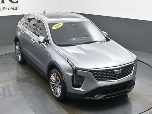 Used 2024 Cadillac XT4 Premium Luxury image 47