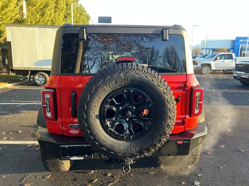 Used 2023 Ford Bronco Wildtrak image 9