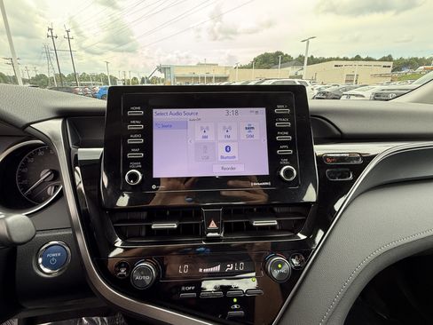 Used 2024 Toyota Camry LE FWD image 22