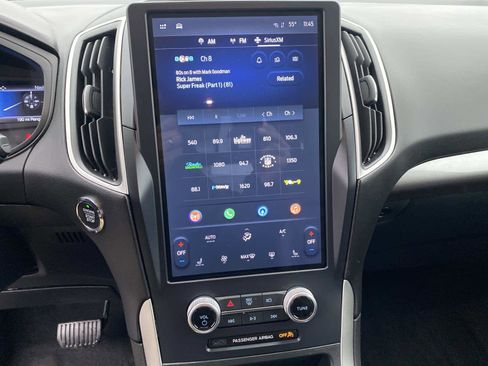 Used 2024 Ford Edge SEL image 11