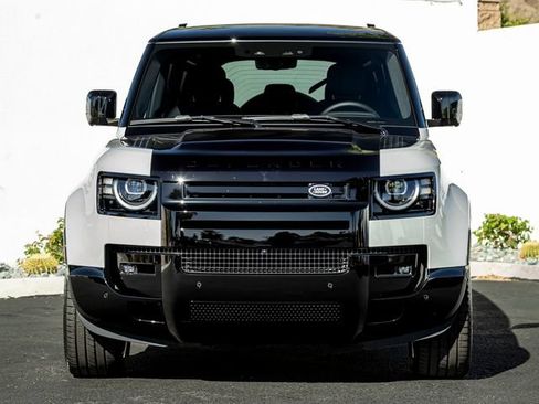 Certified 2026 Land Rover Defender 110 X AWD/4WD image 3