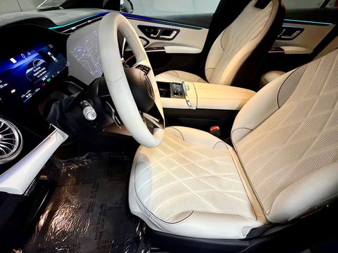 Certified 2024 Mercedes-Benz EQS 580 4MATIC Sedan image 24