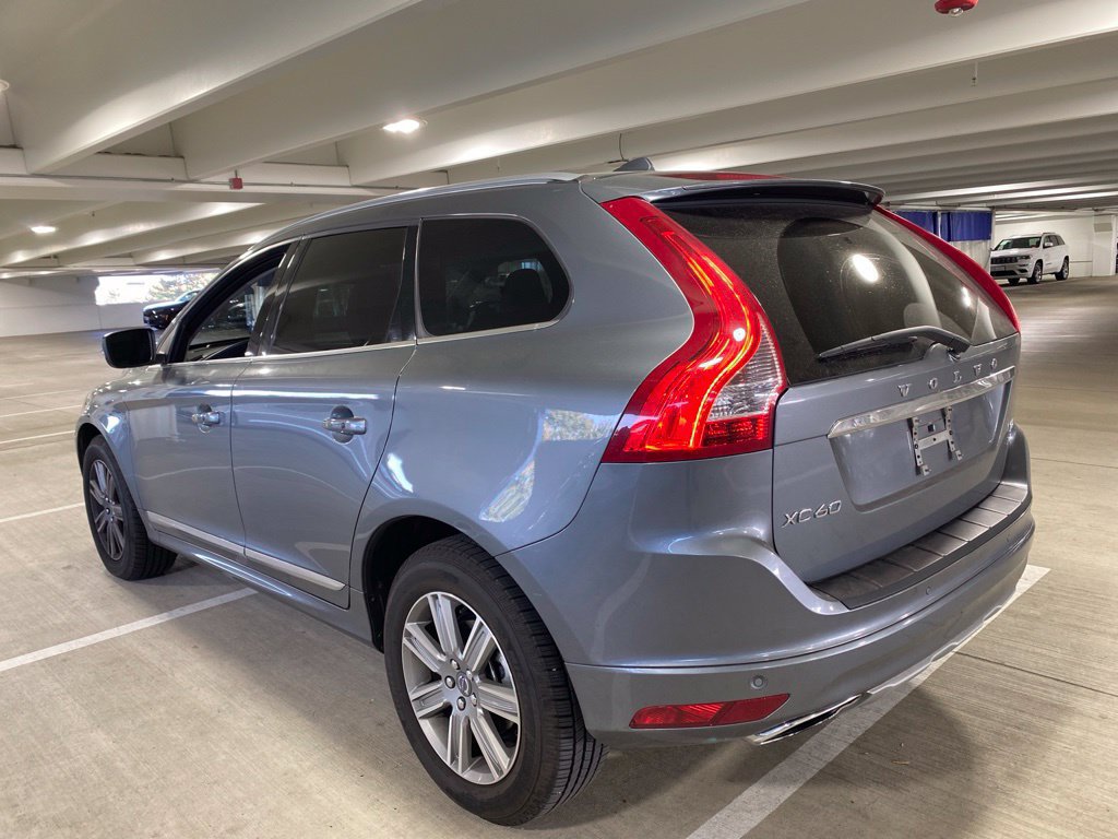 Used 2017 Volvo XC60 T5 Inscription w/ Advanced Package AWD/4WD image 3