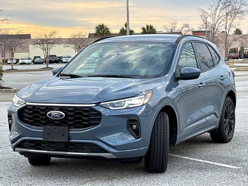 Used 2025 Ford Escape ST-Line Elite image 3