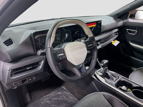 New 2025 Kia K4 GT-Line image 9