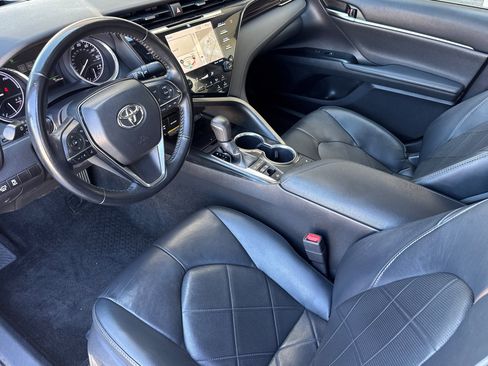 Used 2019 Toyota Camry XLE w/ Driver Assist Package FWD image 4