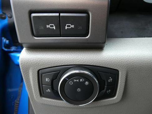 Used 2019 Ford F150 XLT w/ Equipment Group 302A Luxury AWD/4WD image 24