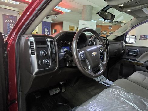 Used 2018 Chevrolet Silverado 1500 LT w/ All Star Edition AWD/4WD image 8