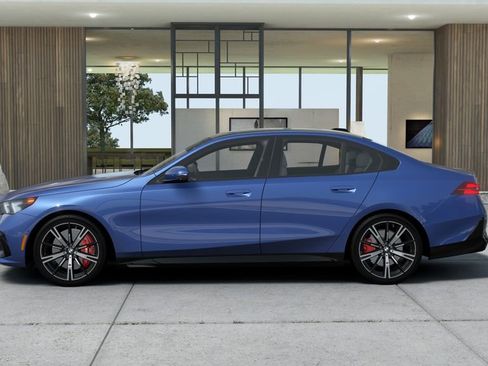 New 2026 BMW 540i xDrive w/ M Sport Package image 4