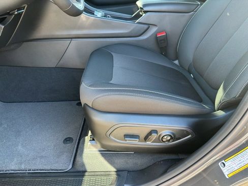 New 2025 Jeep Grand Cherokee Laredo X w/ Luxury Tech Group I image 12