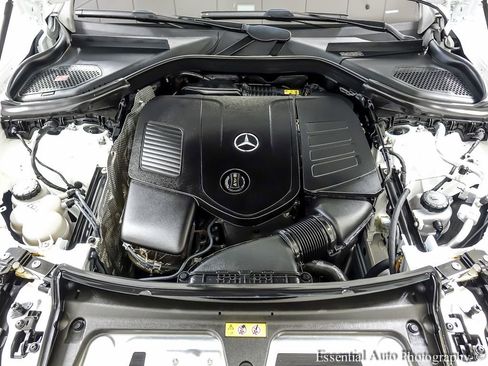 Used 2023 Mercedes-Benz GLC 300 4MATIC w/ Exclusive Trim Package image 27