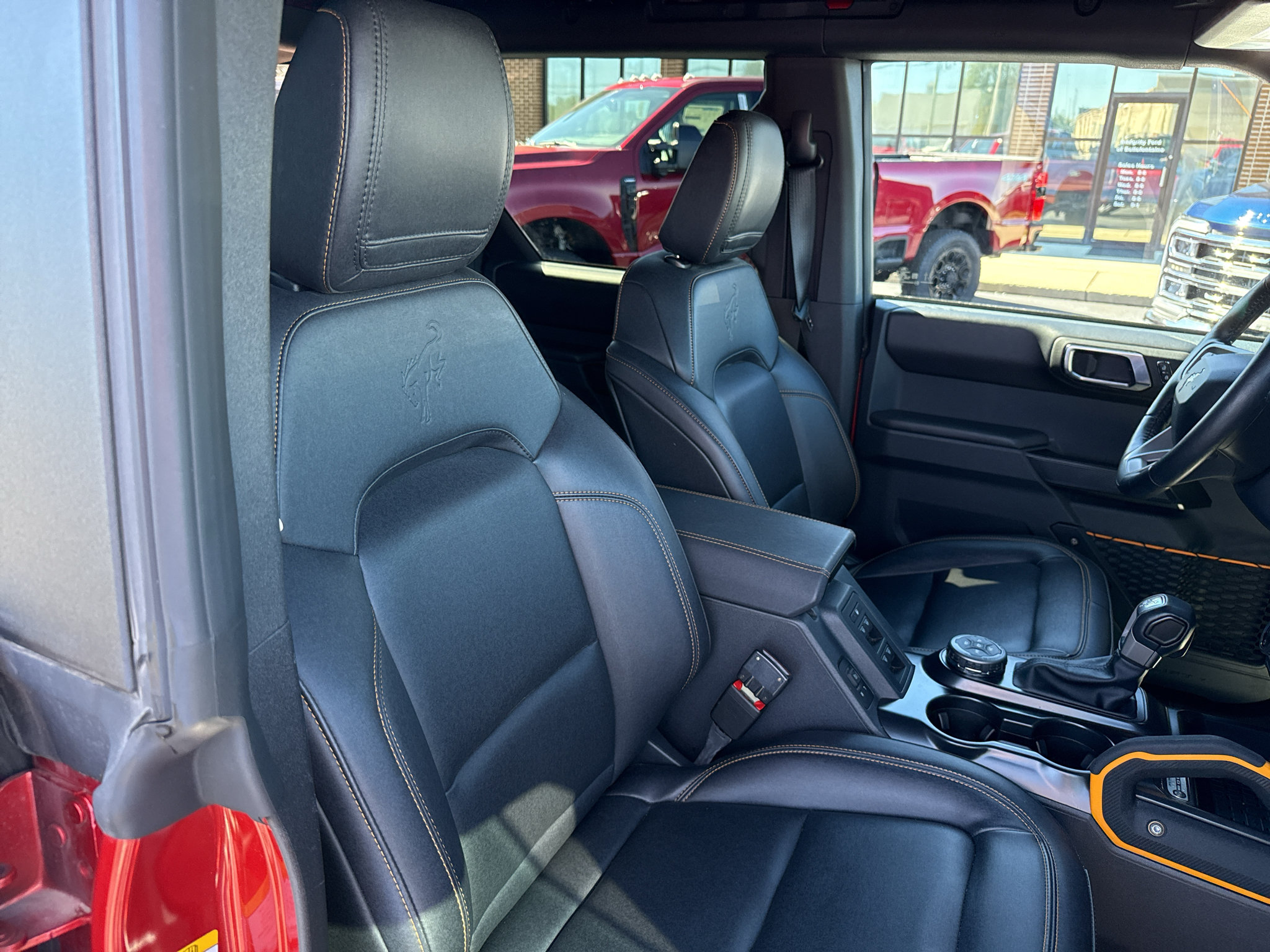 Used 2024 Ford Bronco Badlands AWD/4WD image 33