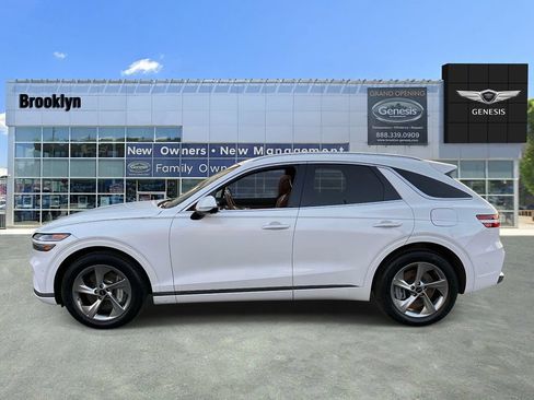 Used 2026 Genesis GV70 2.5T Advanced AWD/4WD image 8