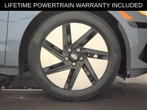Used 2024 Hyundai Ioniq 6 SE AWD/4WD image 10