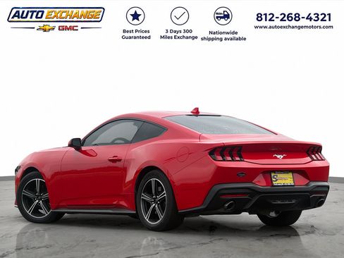 Used 2024 Ford Mustang Coupe RWD image 3