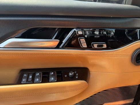 Used 2024 Jeep Grand Wagoneer Series III w/ Rear Seat Video Group 1 image 24