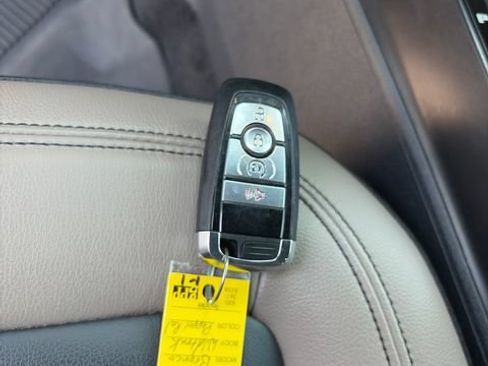 Used 2023 Ford Bronco Wildtrak AWD/4WD image 27