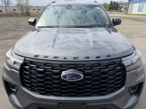 New 2026 Ford Explorer ST-Line AWD/4WD image 5