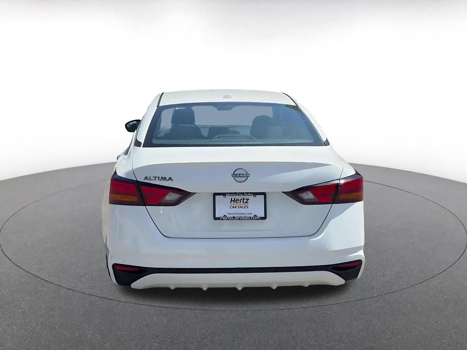 Used 2025 Nissan Altima 2.5 SV FWD image 10