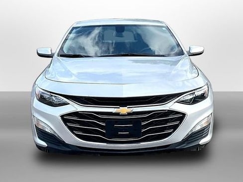 Used 2022 Chevrolet Malibu LT FWD image 2