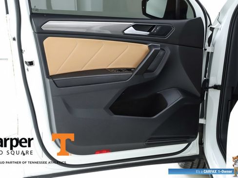 Used 2023 Volkswagen Tiguan SE R-Line FWD image 18