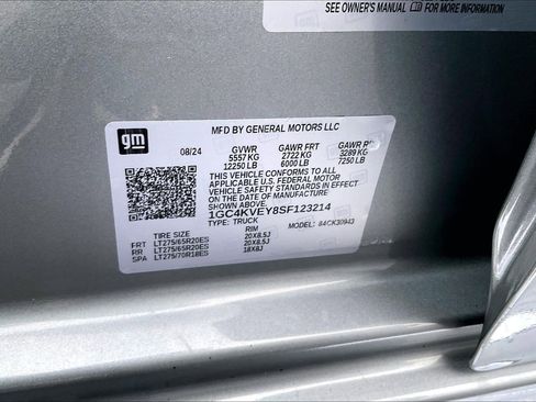 Certified 2025 Chevrolet Silverado 3500 High Country w/ High Country Premium Package image 32