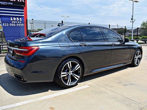 Used 2019 BMW 740i w/ Executive Package RWD image 5