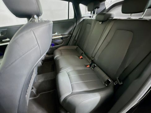 Used 2025 Mercedes-Benz GLA 250 image 27