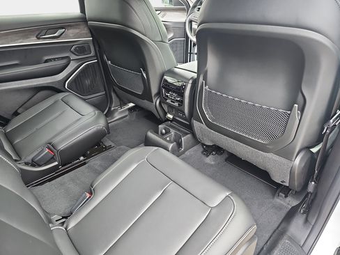 New 2026 Jeep Grand Cherokee L Limited image 11