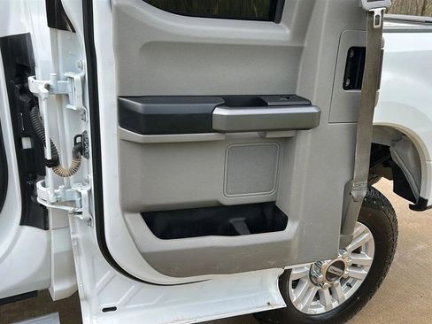 Used 2018 Ford F250 XLT w/ XLT Value Package image 44