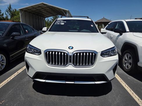 Used 2024 BMW X3 xDrive30i w/ Premium Package AWD/4WD image 2