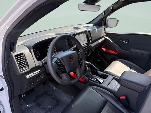 Used 2024 Nissan Frontier PRO-4X w/ Pro Premium Package AWD/4WD image 7