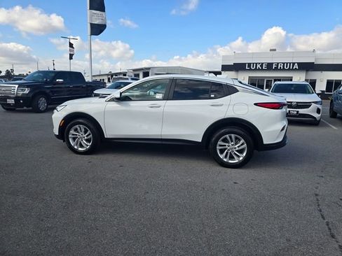 Used 2025 Buick Envista Preferred image 8