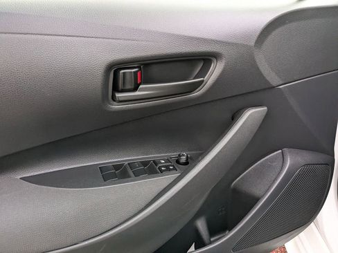 Used 2025 Toyota Corolla LE image 14