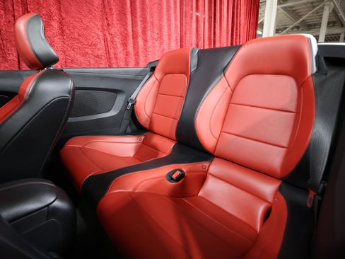 Used 2015 Ford Mustang GT Premium image 16