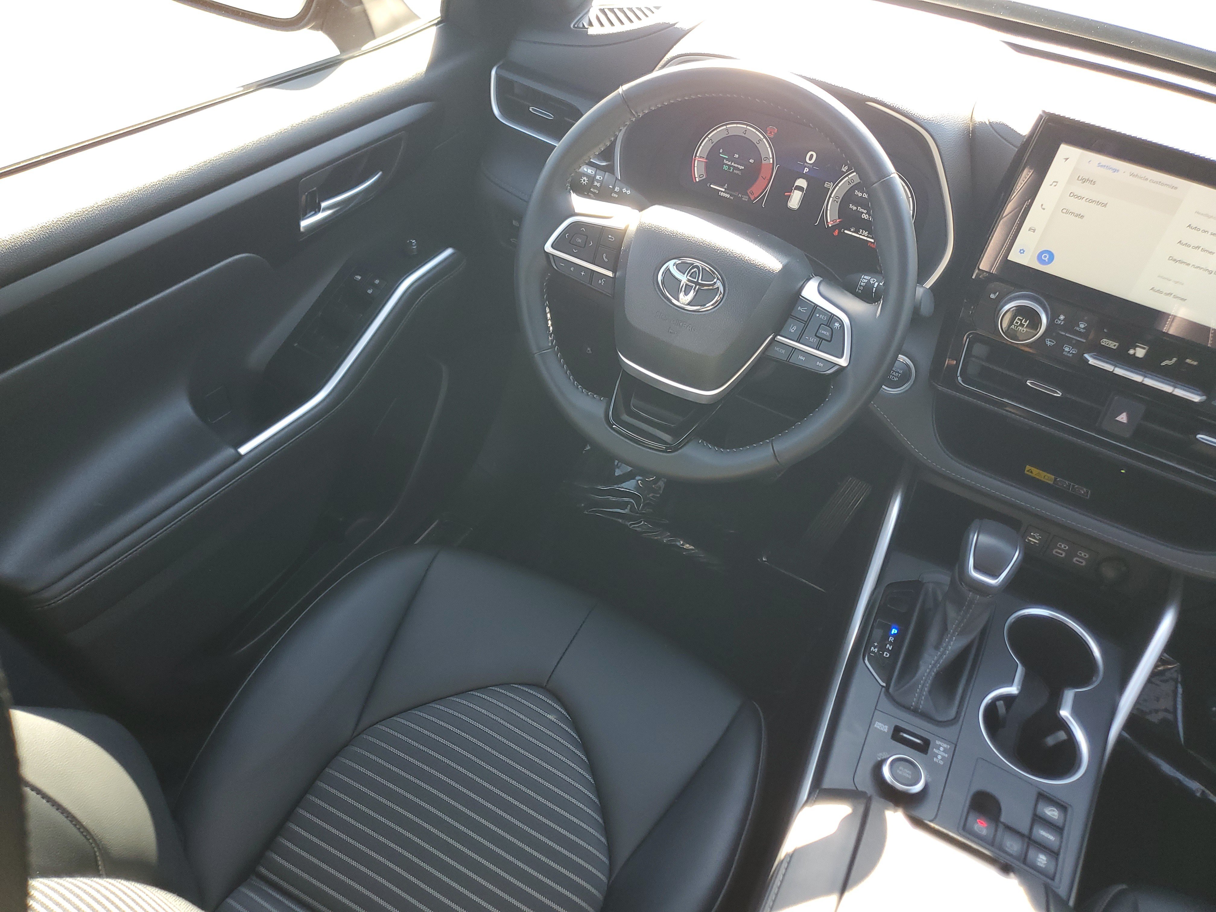Certified 2026 Toyota Highlander XSE AWD/4WD image 16