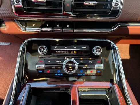 Used 2020 Lincoln Navigator L Black Label w/ Cargo Convenience Package image 20