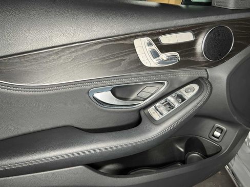 Used 2015 Mercedes-Benz C 300 4MATIC Sedan image 21