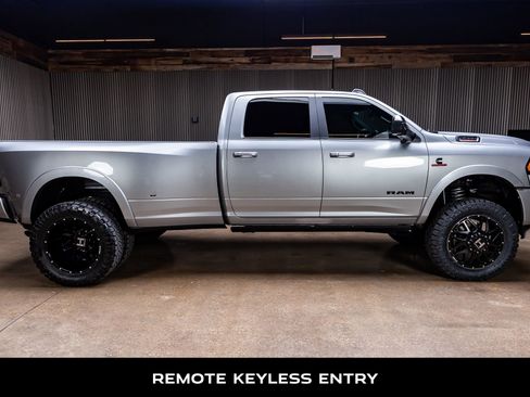 Used 2022 RAM 3500 Limited w/ Night Edition image 10
