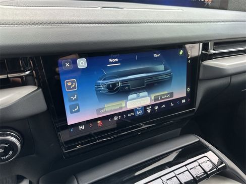 New 2026 Lincoln Navigator Reserve image 19