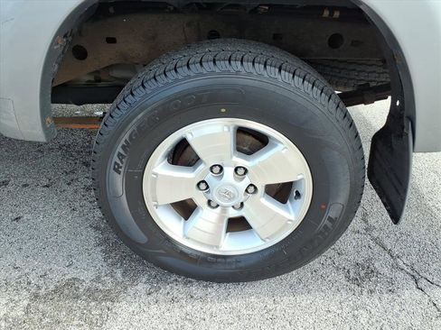 Used 2004 Toyota Tundra SR5 AWD/4WD image 4