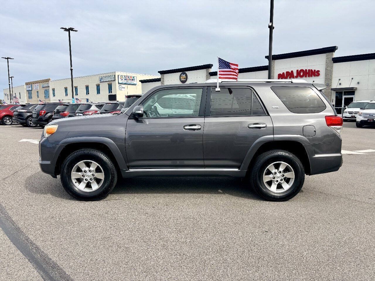 Used 2011 Toyota 4Runner SR5 w/ Premium Pkg w/Leather AWD/4WD image 3