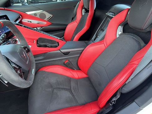 Used 2024 Chevrolet Corvette Z06 RWD image 19