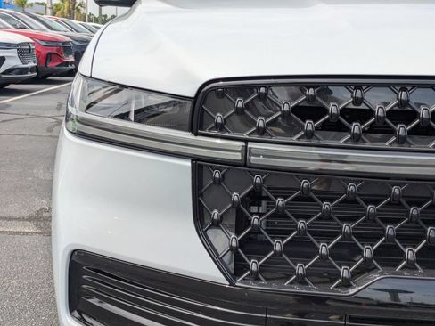 New 2026 Lincoln Navigator Black Label AWD/4WD image 10