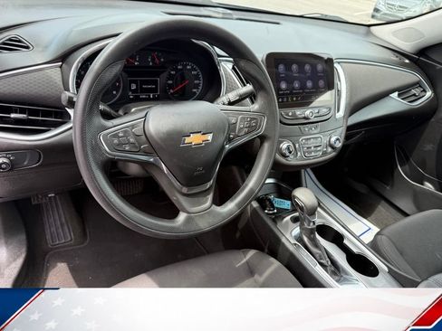 Used 2021 Chevrolet Malibu LT FWD image 16